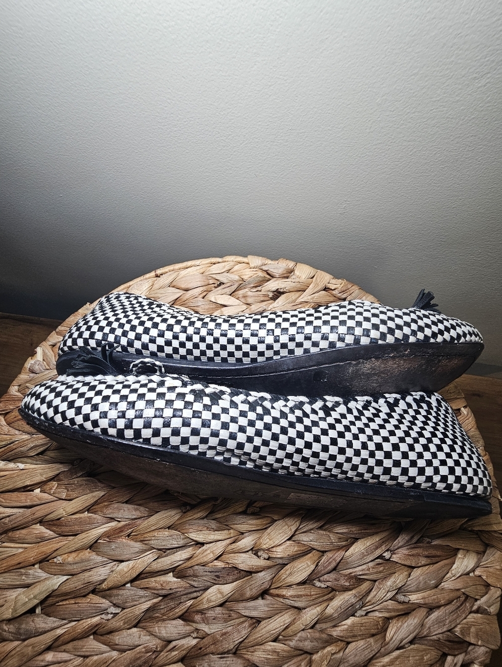 Tory Burch Woven Leather Ballet Flats 8M Black White Checkered Tassel - Picture 8 of 11